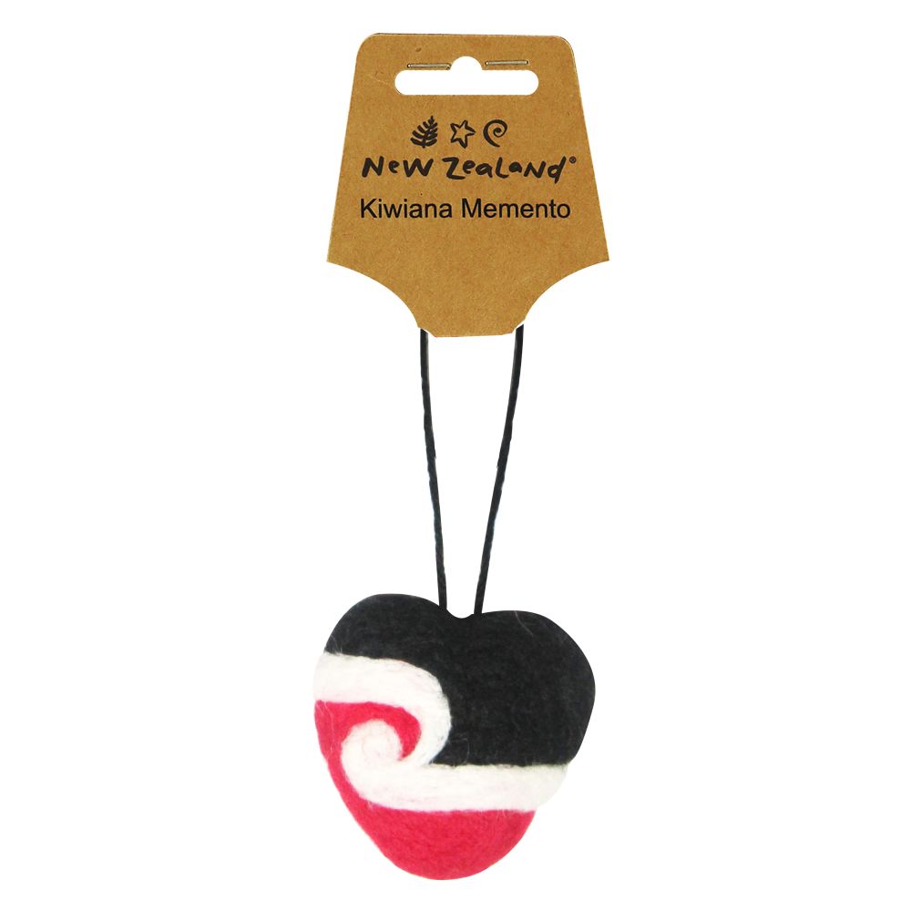 Māori Heart Flag: Hanging Wool Ornament - XMT Creations