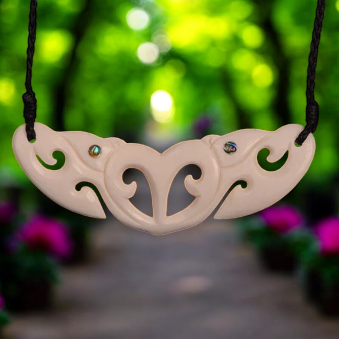 bone_manaia_heart_pendant - XMT Creations