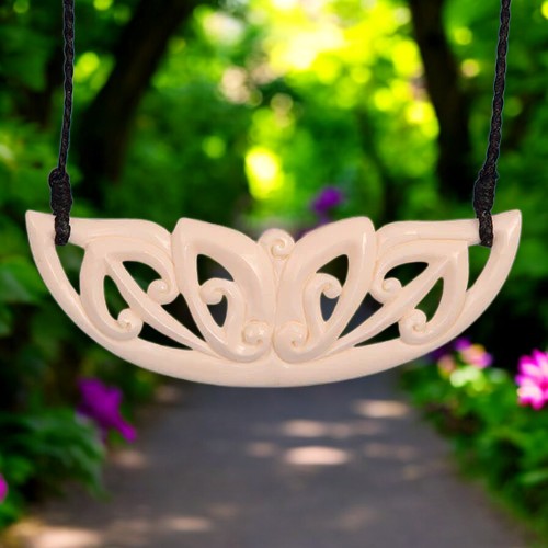 Kowhaiwhai Ngatu Kaka Pendant - XMT Creations