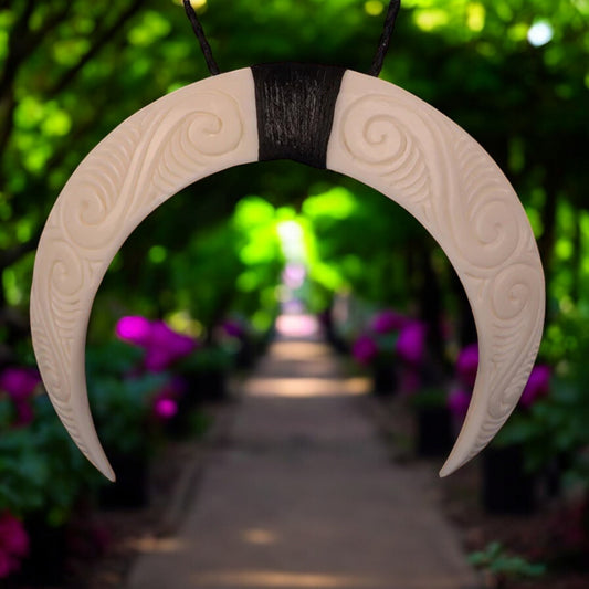 small_tusk_arc_pendant - XMT Creations